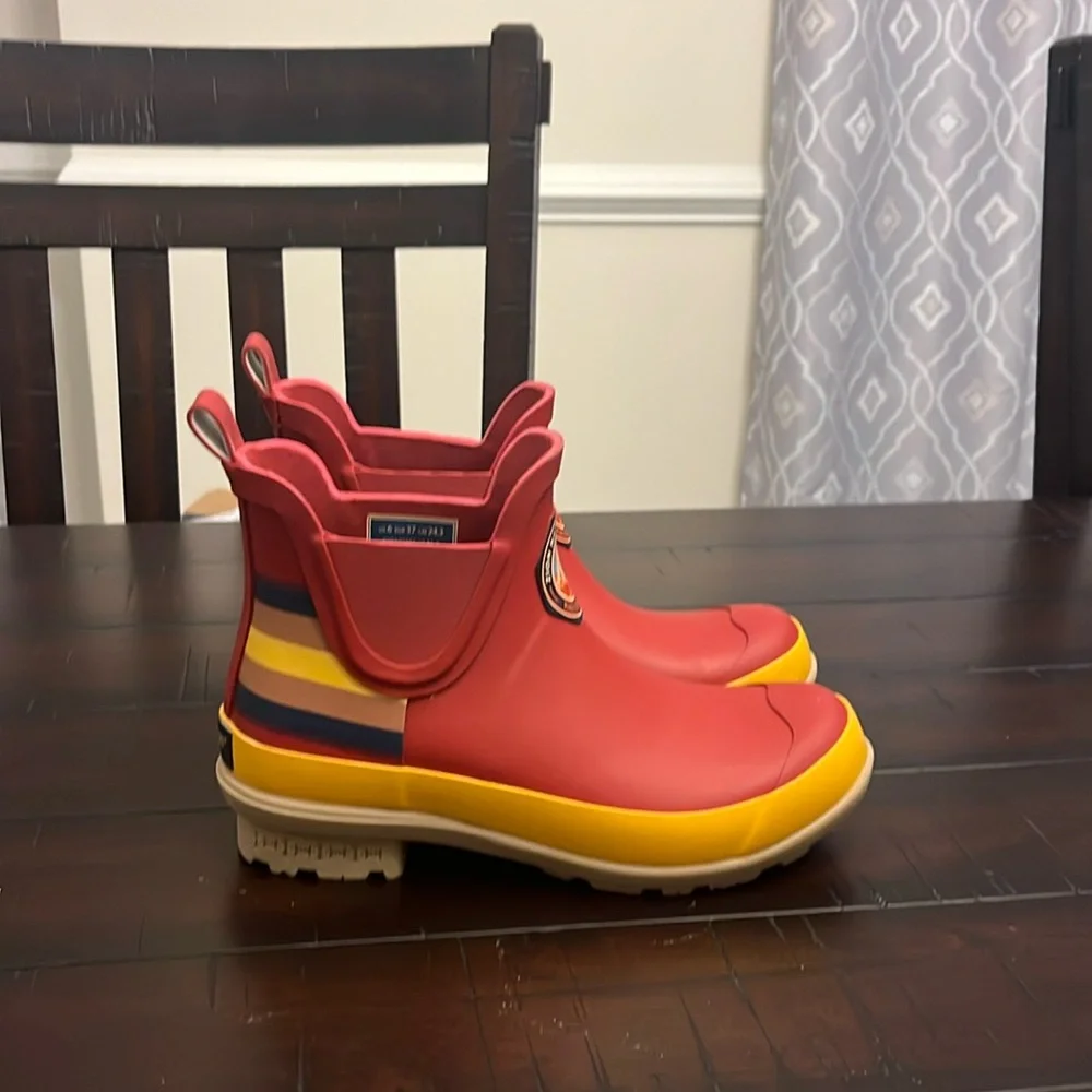 Pendleton Zion National Park Chelsea Rain Boots new red Women’s Size 11